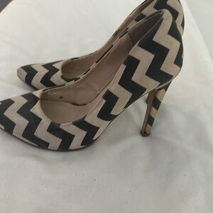 Charlotte russe black and tan heels